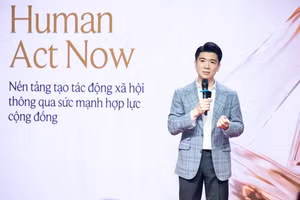 Ông Đỗ Quang Vinh – Phó Chủ tịch HĐQT kiêm Phó Tổng Giám đốc SHB chia sẻ tại Lễ công bố Giải thưởng Hành động vì Cộng đồng – Human Act Prize 2026.