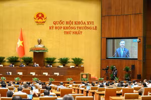 Quốc hội nghe báo cáo về việc tách Dự án điện hạt nhân Ninh Thuận thành các dự án độc lập - Ảnh: chinhphu/Nhật Bắc