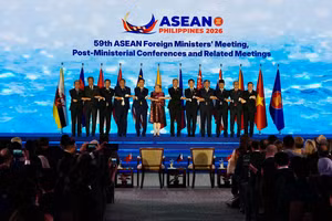 Kế hoạch Chiến lược Kết nối ASEAN được dự kiến kết nối ASEAN bằng cách tăng cường liên kết vật chất, thể chế và giao lưu nhân dân trong khu vực - Ảnh: Hội nghị Bộ trưởng Ngoại giao ASEAN lần thứ 59