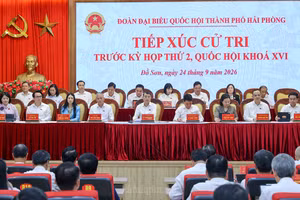 Thủ tướng Lê Minh Hưng cùng đoàn đại biểu Quốc hội thành phố Hải Phòng tiếp xúc cử tri trước kỳ họp thứ 2, Quốc hội khóa XVI - Ảnh: chinhphu.vn/Nhật Bắc