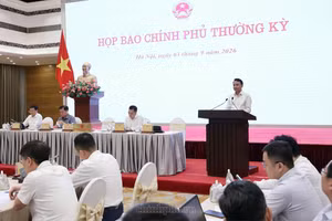 Bộ trưởng, Chủ nhiệm Văn phòng Chính phủ Đặng Xuân Phong, Người phát ngôn của Chính phủ, chủ trì họp báo Chính phủ thường kỳ tháng 8/2026 - Ảnh: VGP/QP
