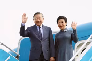Tổng Bí thư, Chủ tịch nước Tô Lâm và Phu nhân rời Hà Nội, lên đường thăm Liên bang Nga và Cộng hòa Pháp - Ảnh: TTXVN