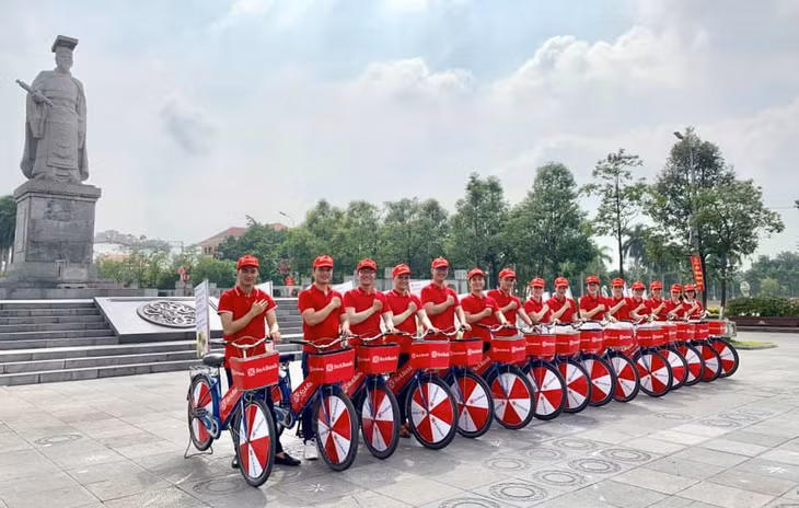  SeABank roadshow hưởng ứng không dùng tiền mặt và miễn phí chuyển tiền ảnh 5