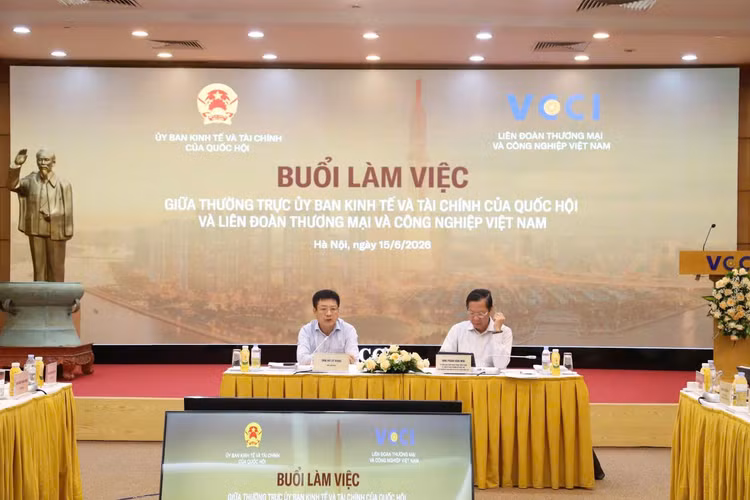 Cải cách thể chế: Đưa tiếng nói thực tiễn doanh nghiệp vào trung tâm lập pháp