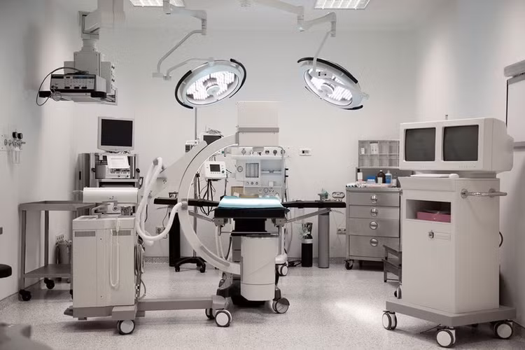 Đề xuất phân nhóm thiết bị y tế thành 3 nhóm để mua sắm, đấu thầu