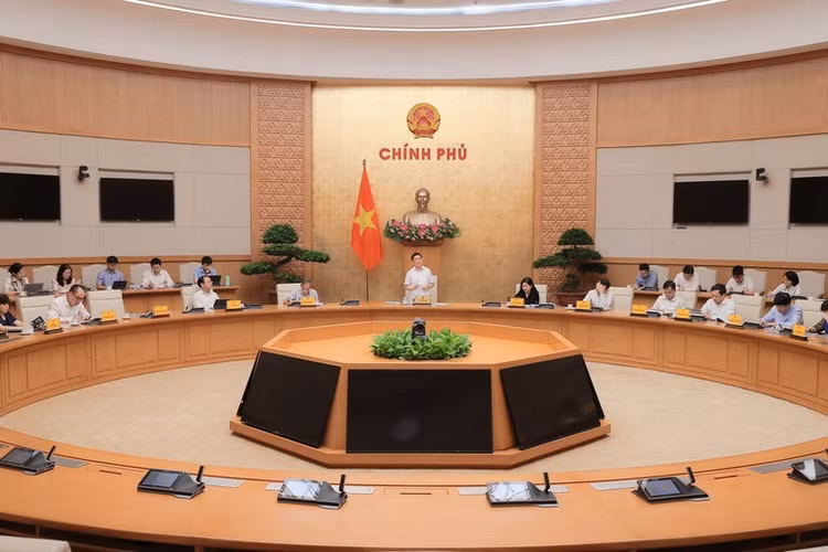 Phó Thủ tướng Hồ Đức Phớc yêu cầu kết hợp hài hòa, hợp lý, đồng bộ giữa chính sách tiền tệ với chính sách tài khóa.