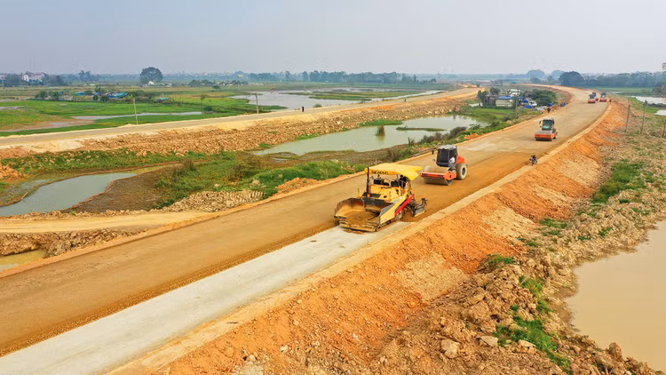 Lựa chọn đúng nhà thầu, nhà đầu tư là tìm ra chìa khóa để xây dựng các công trình đảm bảo chất lượng, hiệu quả. Ảnh: Phúc An