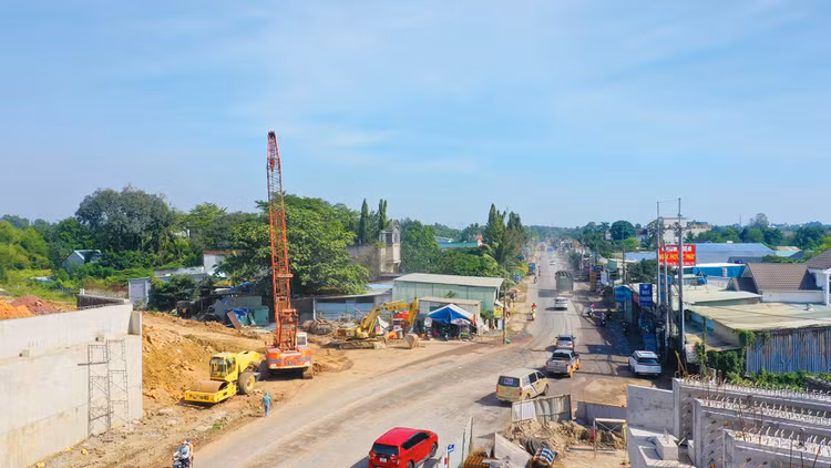 Hoạt động đầu tư, đấu thầu ngày càng mở rộng với quy mô rất lớn và những vấn đề phức tạp phát sinh cũng ngày một nhiều. Ảnh: Ngọc Tuấn