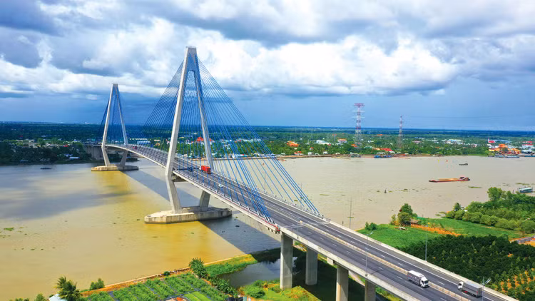 Trong bối cảnh mới, các nhà thầu phải cạnh tranh bằng năng lực thực sự, bằng uy tín, chất lượng thực hiện hợp đồng để có cơ hội được lựa chọn và “an toàn” khi hậu kiểm. Ảnh: Lê Tiên