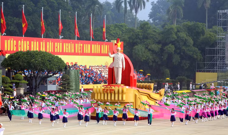 Nền tảng mới, sức bật mới