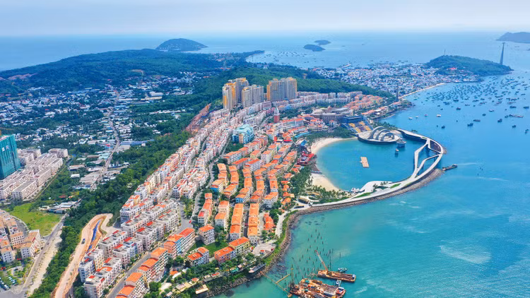 Một khu đất được kết nối bằng hạ tầng tốt, quy hoạch đúng và đưa vào tay một nhà đầu tư có năng lực, có thể trở thành một cực tăng trưởng mới. Ảnh: Lê Tiên