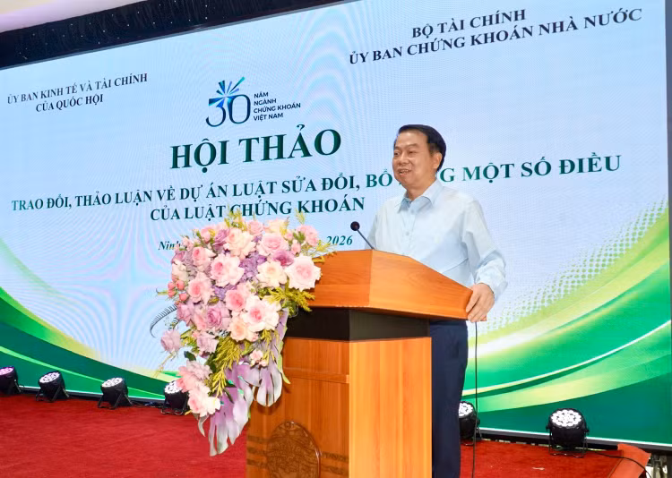 Thứ trưởng Bộ Tài chính Nguyễn Đức Chi chủ trì và phát biểu khai mạc Hội thảo