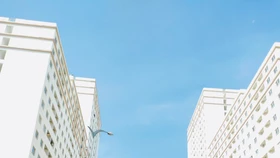 Theo HoREA, nhu cầu NOXH là rất lớn trong khi nguồn cung vẫn chưa theo kịp, dẫn đến tình trạng “cầu vượt xa cung”. Điều này khiến quá trình phân bổ sản phẩm trở nên khó khăn và dễ phát sinh bất cập. Ảnh: Gia Tường