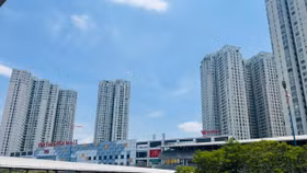 Hiệp hội cho rằng cách tính hiện nay phù hợp hơn với các dự án cao cấp hoặc nhóm khách hàng thu nhập cao, nhưng chưa sát với nhu cầu thực tế của thị trường nhà ở đô thị. Ảnh: Gia An