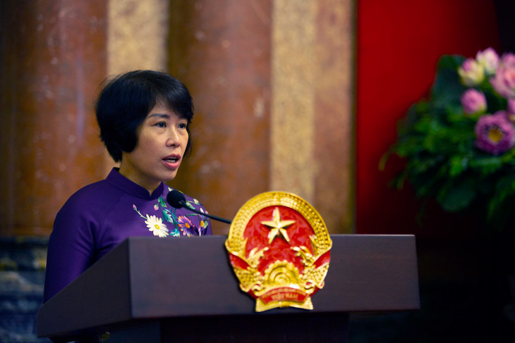 Thứ trưởng Bộ Kế hoạch và Đầu tư Nguyễn Thị Bích Ngọc phát biểu, mỗi cán bộ ngành Kế hoạch và Đầu tư, nhất là nữ cán bộ, luôn thể hiện bản lĩnh vững vàng, xung kích trong đổi mới tư duy kinh tế