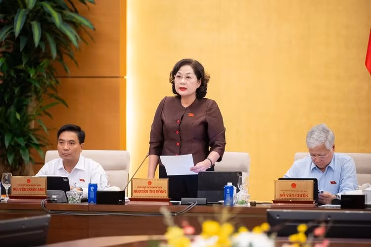 Phó Chủ tịch Quốc hội Nguyễn Thị Hồng cho biết, Ủy ban Thường vụ Quốc hội tán thành về sự cần thiết ban hành Nghị quyết về nguyên tắc, tiêu chí phân chia thuế giá trị gia tăng cho từng địa phương