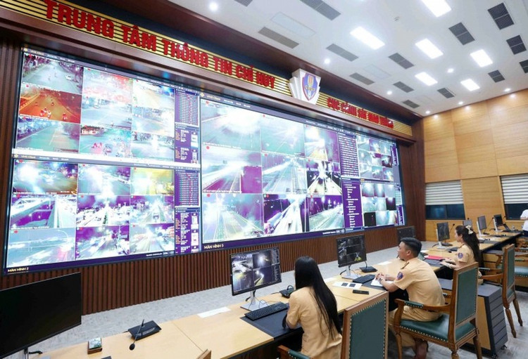 Hệ thống giám sát tại Trung tâm thông tin chỉ huy cảnh sát giao thông.