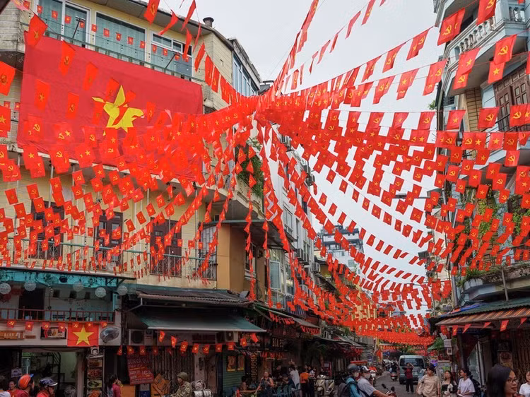 Các đơn vị phải chủ động xây dựng phương án tăng cường phương tiện, không để xảy ra tình trạng thiếu xe phục vụ nhu cầu đi lại của người dân