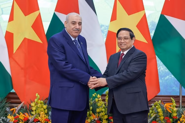Thủ tướng Chính phủ Phạm Minh Chính tiếp Chủ tịch Hạ viện Jordan Mazen Turki El Qadi - Ảnh: VGP/Nhật Bắc