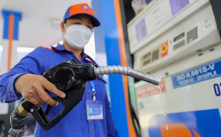 Bảo đảm cung ứng xăng dầu cho sản xuất, kinh doanh và tiêu dùng của người dân, doanh nghiệp.