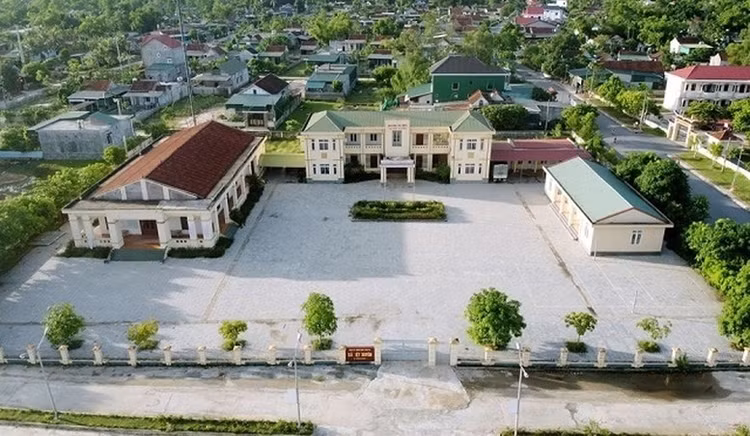 Việc khai thác nhà, đất dôi dư được cho phép thực hiện ngay cả khi chưa hoàn tất giấy chứng nhận quyền sử dụng đất hoặc hồ sơ pháp lý còn thiếu, thất lạc