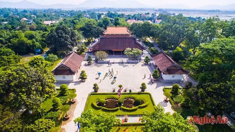 Điều chỉnh quy hoạch Khu lưu niệm Chủ tịch Hồ Chí Minh tại Nghệ An, xây đền thờ bà Hoàng Thị Loan bằng nguồn xã hội hóa