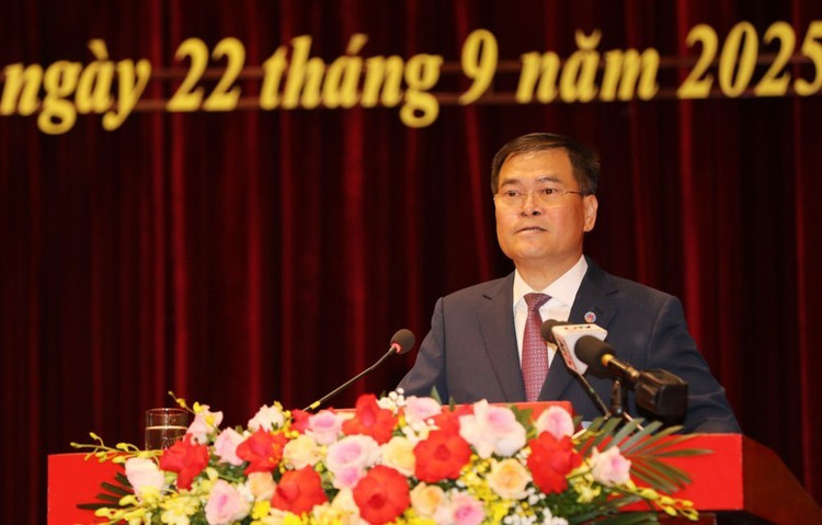 Ông Bùi Văn Khắng - Chủ tịch UBND tỉnh Quảng Ninh