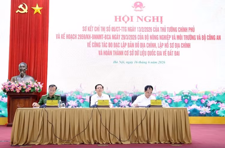 Phó Thủ tướng Hồ Quốc Dũng và các đại biểu dự Hội nghị - Ảnh: VGP/Gia Huy