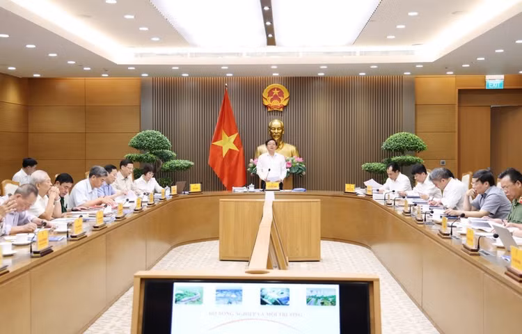 Phó Thủ tướng Hồ Quốc Dũng chủ trì hội nghị thẩm định Điều chỉnh Quy hoạch sử dụng đất quốc gia thời kỳ 2021-2030, tầm nhìn đến năm 2050 - Ảnh: VGP/Gia Huy