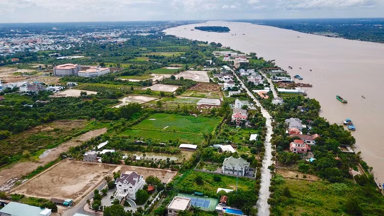 Quy hoạch sử dụng đất quốc gia là quy hoạch nền tảng, toàn diện, đi trước một bước, làm cơ sở cho quy hoạch ngành, lĩnh vực, quy hoạch vùng và địa phương. Ảnh: Lê Tiên