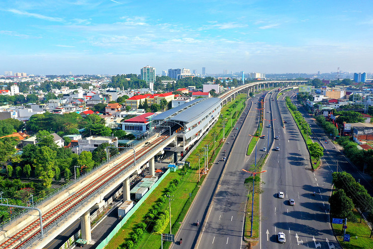 Năm 2025, TP.HCM sẽ triển khai một số dự án đường sắt đô thị quy mô lớn. Ảnh: Lê Tiên