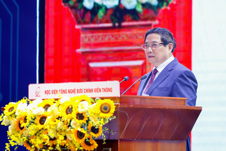 Thay mặt lãnh đạo Đảng, Nhà nước tuyên bố phát động Phong trào "Cả nước thi đua đổi mới sáng tạo, chuyển đổi số", Thủ tướng nêu rõ, đây là một sự kiện quan trọng ở một thời khắc quan trọng, có ý nghĩa quan trọng - Ảnh: VGP/Nhật Bắc