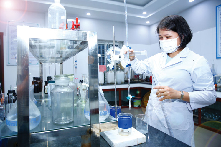 Bộ Tài chính đề xuất bổ sung các hình thức hợp tác công tư khác ngoài những hình thức đã quy định tại Luật PPP, Luật Quản lý, sử dụng tài sản công để khơi thông nguồn lực phát triển khoa học công nghệ, đổi mới sáng tạo, chuyển đổi số. Ảnh: Lê Tiên