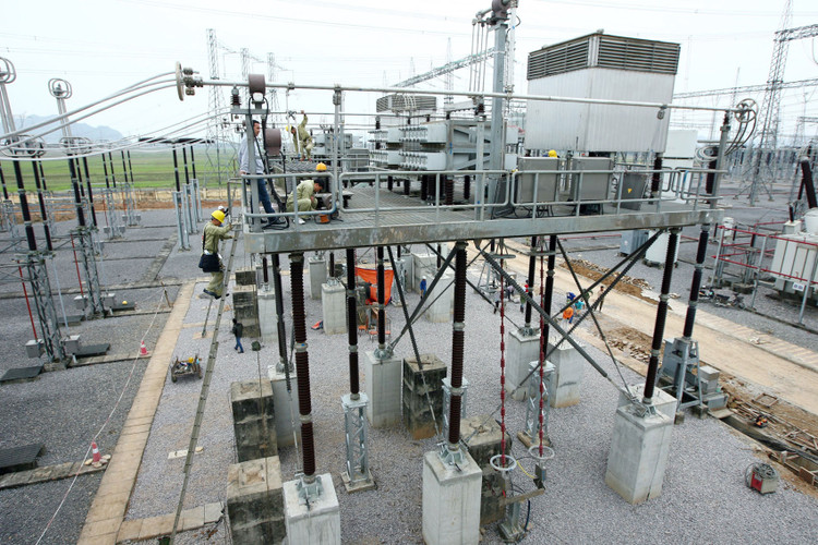 Gói thầu số 6 Xây lắp sửa chữa, thay thế vật tư, thiết bị tại các trạm biến áp Bình Định, Gia Lương, Quế Võ 3 (Bắc Ninh) đã chọn được nhà thầu. Ảnh: Huyền Trang