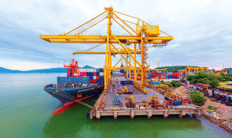 Cảng Tiên Sa (Đà Nẵng), điểm cuối xuất nhập hàng hoá theo tuyến Hành lang kinh tế Đông - Tây. Ảnh: Minh Hạnh