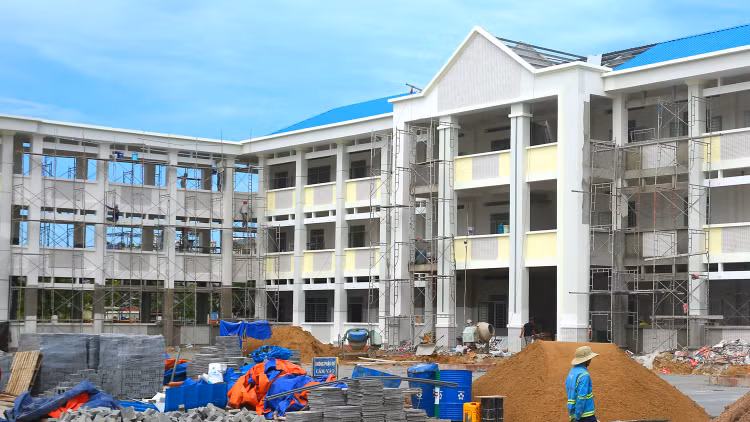 Gói thầu XL01 có giá 26,594 tỷ đồng, thuộc Dự án Xây dựng Trường Tiểu học Phùng Ngọc Liêm, do UBND TP. Bạc Liêu làm chủ đầu tư. Ảnh minh họa: Tiên Giang