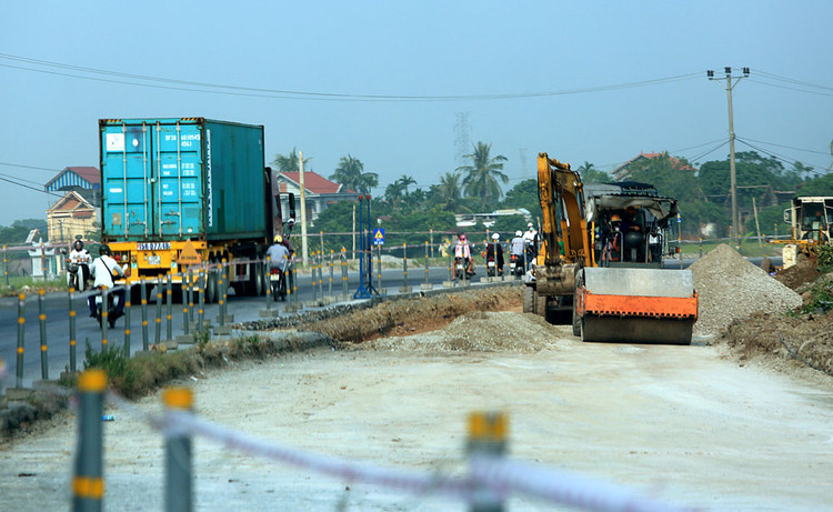 Tây Tiến trúng ít nhất 22 gói thầu trên địa bàn tỉnh Bình Phước. Ảnh: Lê Tiên
