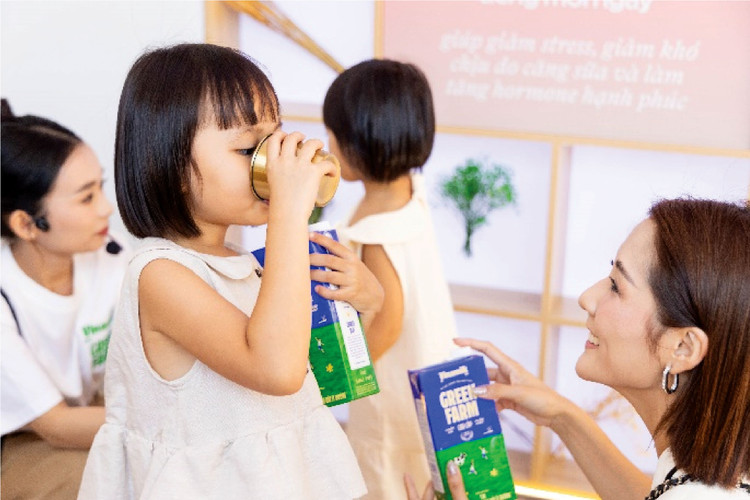 5 năm chuẩn bị và dày công nghiên cứu đã mang đến cho Vinamilk Green Farm vị ngon “không tưởng”, nhanh chóng “đốn tim” người tiêu dùng Việt