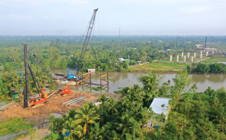 Đẩy mạnh giải ngân vốn đầu tư công được xác định là một trong những nhiệm vụ chính trị trọng tâm của năm 2024. Ảnh: Lê Tiên