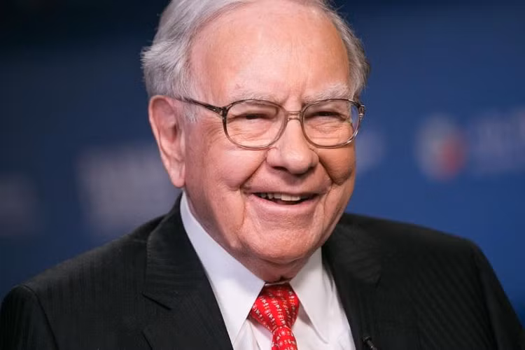 Warren Buffett gia nhập câu lạc bộ 100 tỷ USD