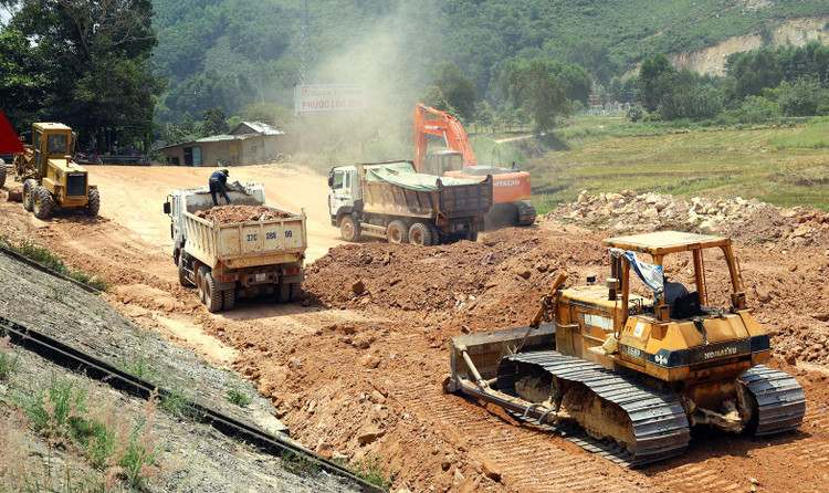 Trong số 3 dự án PPP cao tốc Bắc - Nam phía Đông giai đoạn 2017 - 2020, chỉ có cao tốc đoạn Nha Trang - Cam Lâm đạt sản lượng đáp ứng kế hoạch đề ra. Ảnh minh họa: Tường Lâm