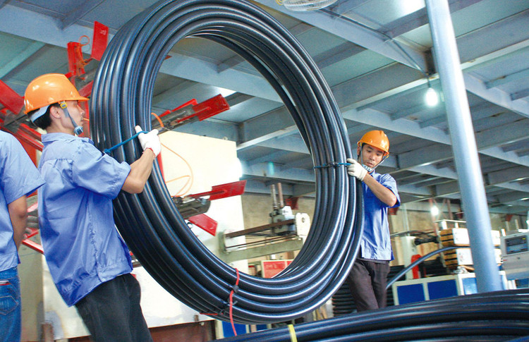 Nhiều doanh nghiệp chưa có sự chuẩn bị về lực lượng lao động cho cách mạng công nghiệp 4.0. Ảnh: Lê Tiên