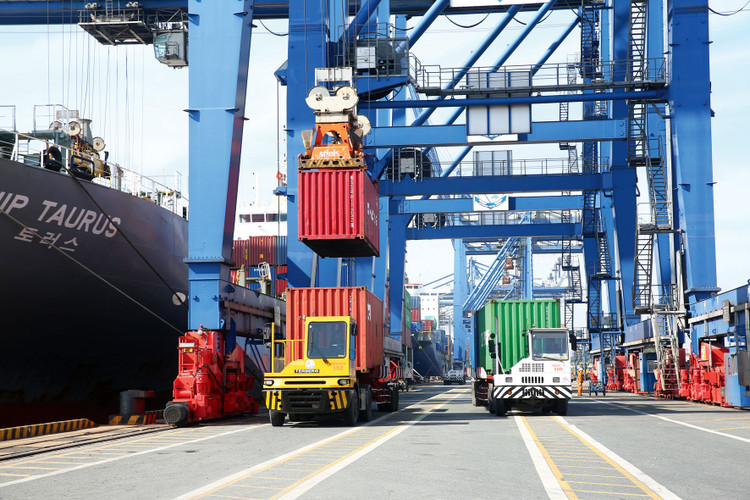 Trong quý I/2023, kim ngạch xuất khẩu hàng hóa ước đạt 79,2 tỷ USD, giảm 11,9% so với cùng kỳ năm trước. Ảnh: Lê Tiên