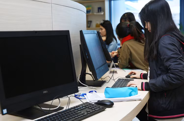 Gói thầu Trang thiết bị thuộc Dự án Trường THCS Tịnh Hà - huyện Chợ Gạo do Ban Quản lý dự án và Phát triển quỹ đất huyện Chợ Gạo làm bên mời thầu. Ảnh: Lê Tiên