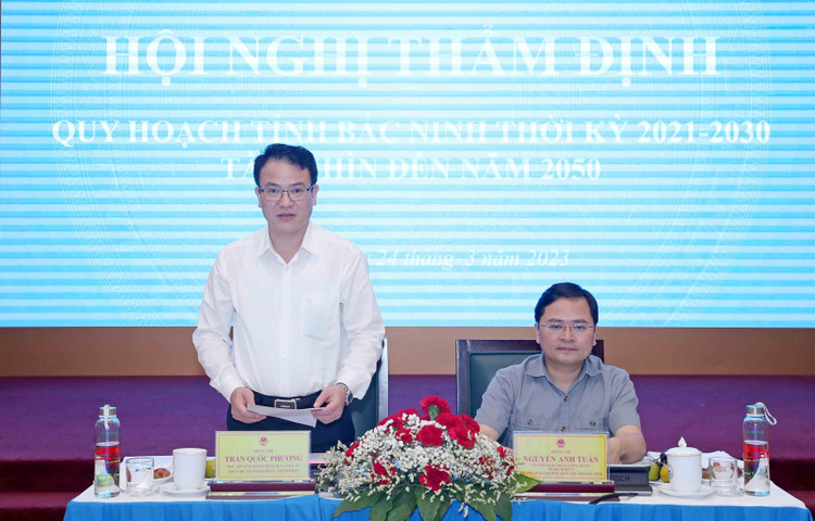 Thứ trưởng Bộ Kế hoạch và Đầu tư Trần Quốc Phương chủ trì Hội nghị thẩm định dự thảo Quy hoạch tỉnh Bắc Ninh thời kỳ 2021 - 2030, tầm nhìn đến năm 2050. Ảnh: Đức Trung