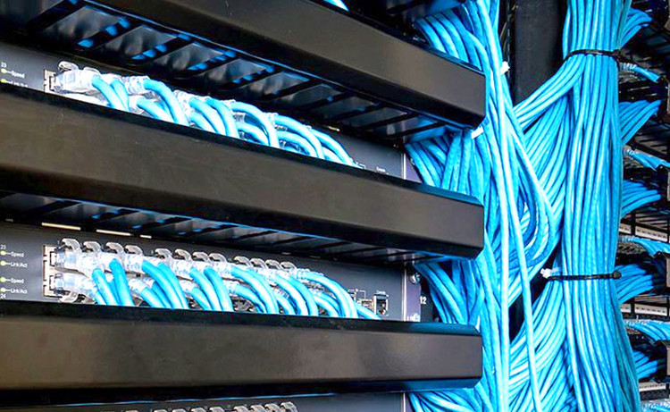 Dự án Đầu tư mở rộng mạng truyền dẫn IP năm 2022 có 14 gói thầu với tổng mức đầu tư 1.421 tỷ đồng. Ảnh minh họa: Nhã Chi