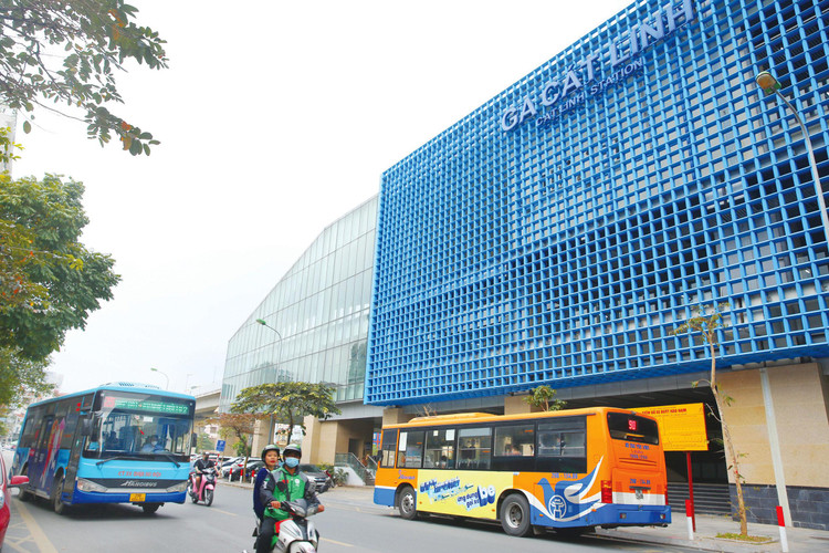 Dự án Đường sắt Cát Linh - Hà Đông chậm tiến độ hơn 6 năm, riêng chi phí tư vấn giám sát tăng thêm khoảng 7,835 triệu USD. Ảnh: Lê Tiên