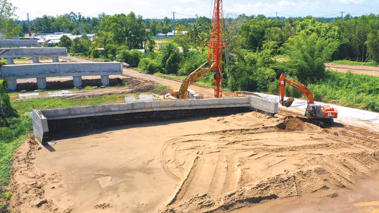 Ước từ đầu năm đến hết tháng 8/2024, tổng vốn đầu tư công giải ngân của cả nước là 274.501 tỷ đồng, đạt 40,49% kế hoạch Thủ tướng giao. Ảnh: Lê Tiên