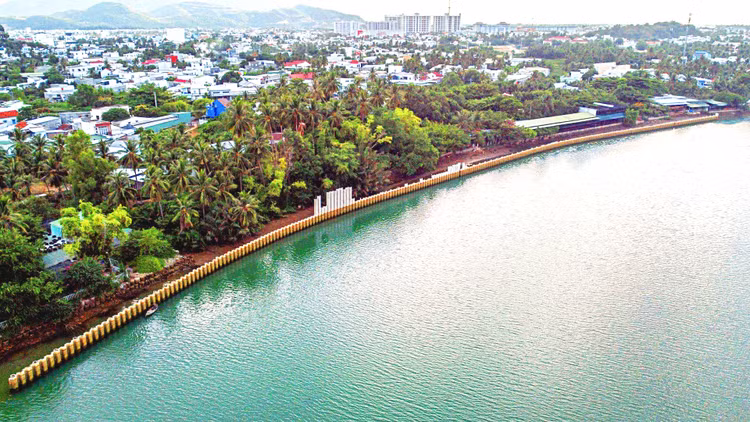 Hợp phần 2 thuộc Tiểu dự án CCSEP tại TP. Nha Trang (tỉnh Khánh Hòa) có 2 gói thầu xây lắp đã bị Ngân hàng Thế giới ngưng cấp vốn. Ảnh: Văn Kỳ