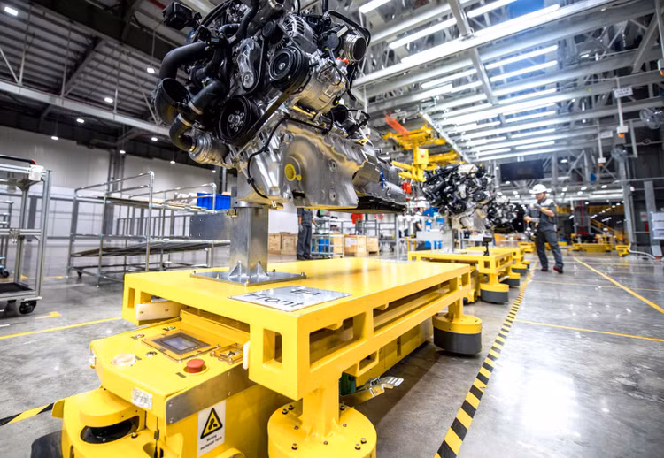 Chính phủ nhấn mạnh việc đẩy mạnh cơ cấu lại nền kinh tế gắn với đổi mới mô hình tăng trưởng, nâng cao năng suất, chất lượng, hiệu quả và sức cạnh tranh. Ảnh: Lê Tiên